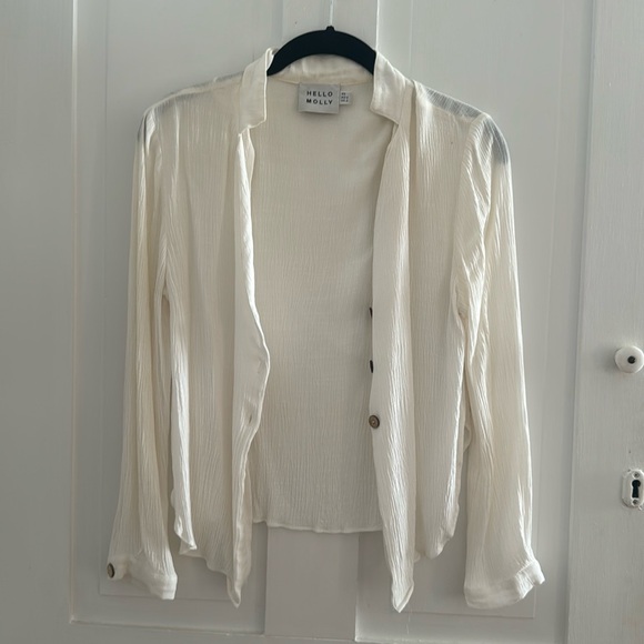 Button Up Top - Picture 2 of 6